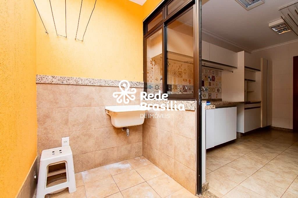 Imagem da propriedade TH27010 64