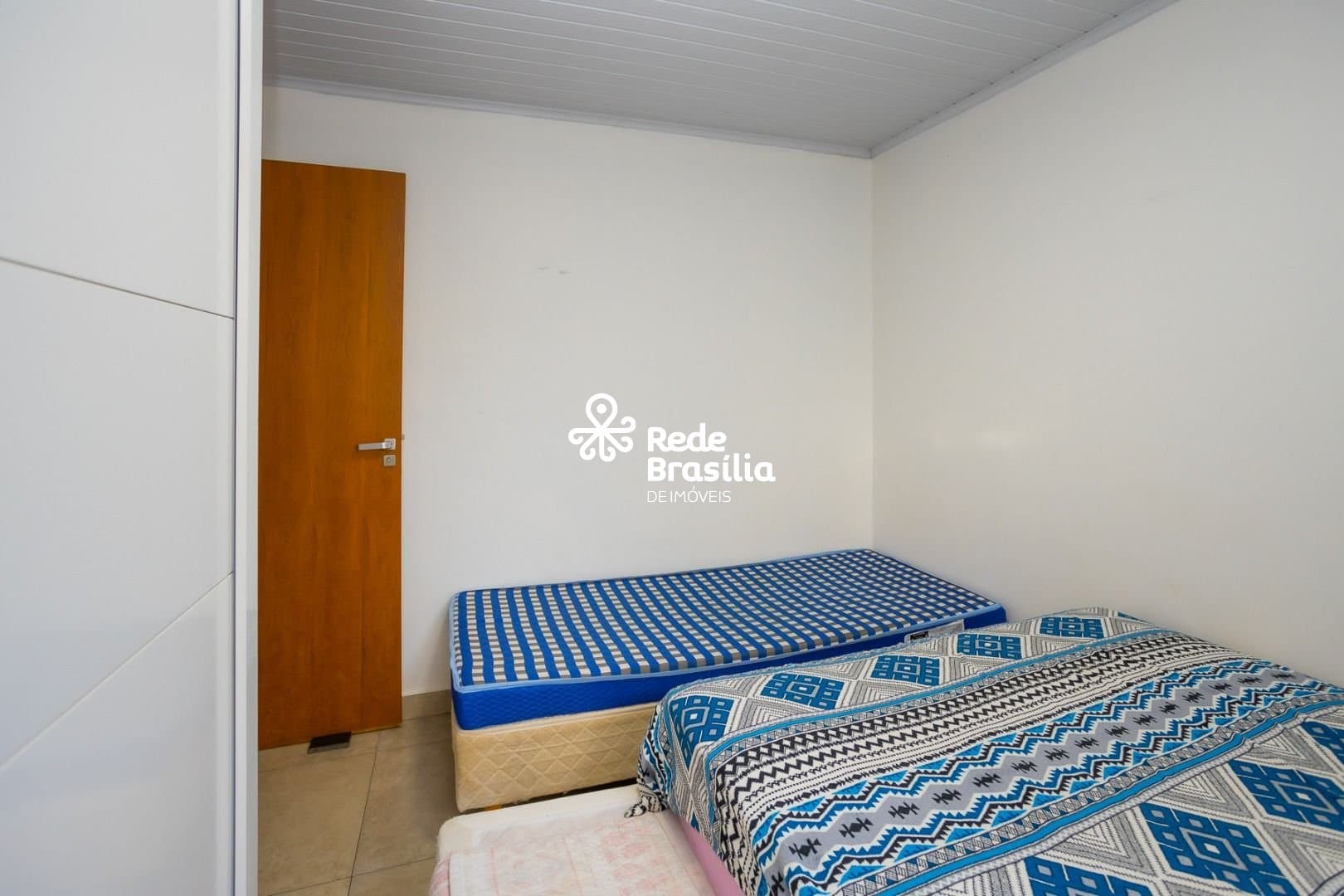 Imagem da propriedade UB1045 8