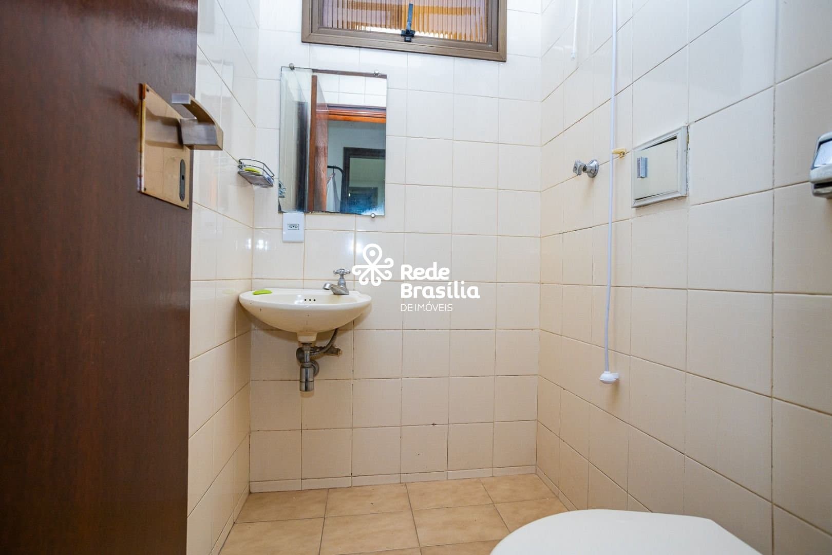 Imagem da propriedade UB1364 23